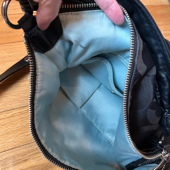 Coach Black Shoulder Bag with Logo Pattern Beautiful! - Picture 11 of 13